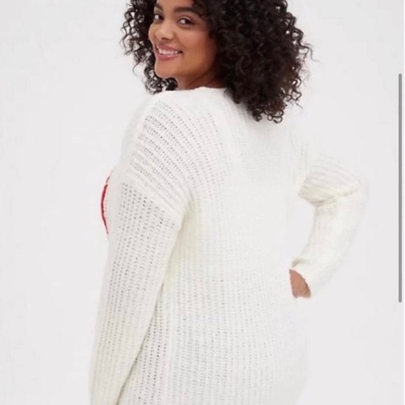 NWOT Torrid V-neck Heart Pullover Sweater Sz 3 Valentine’s Day - Picture 3 of 11